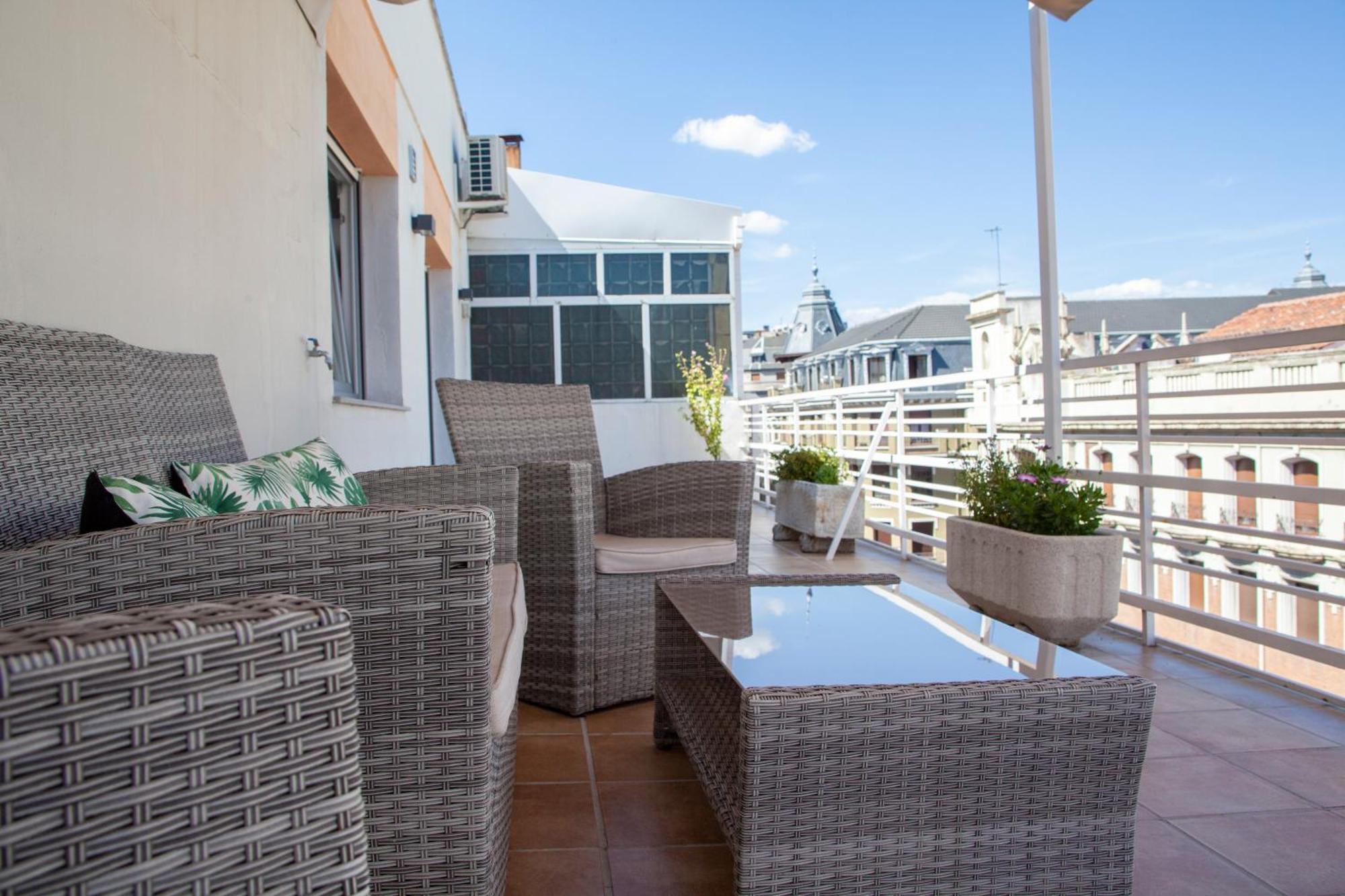 Appartamento BURGO NUEVO: Ático de lujo en pleno centro con terraza y vistas León Esterno foto
