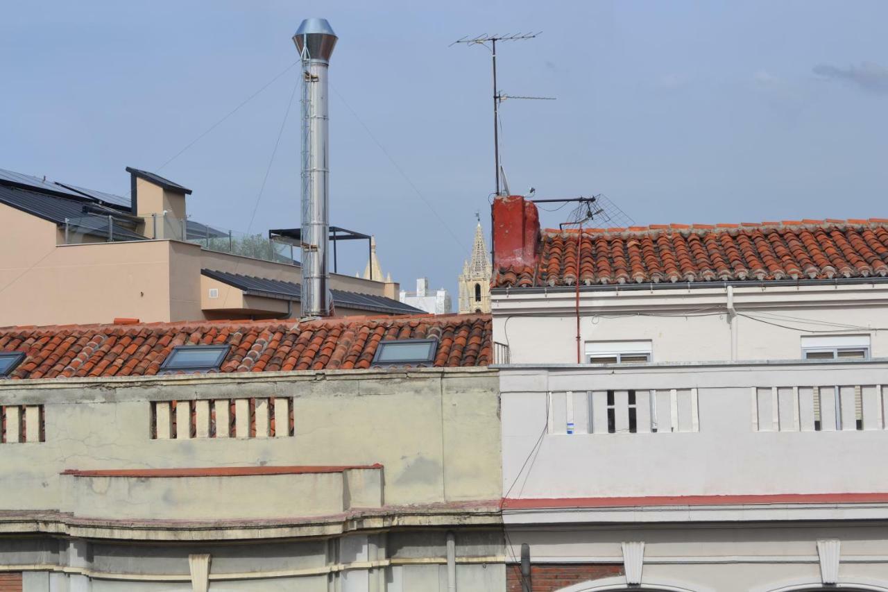 Appartamento BURGO NUEVO: Ático de lujo en pleno centro con terraza y vistas León Esterno foto